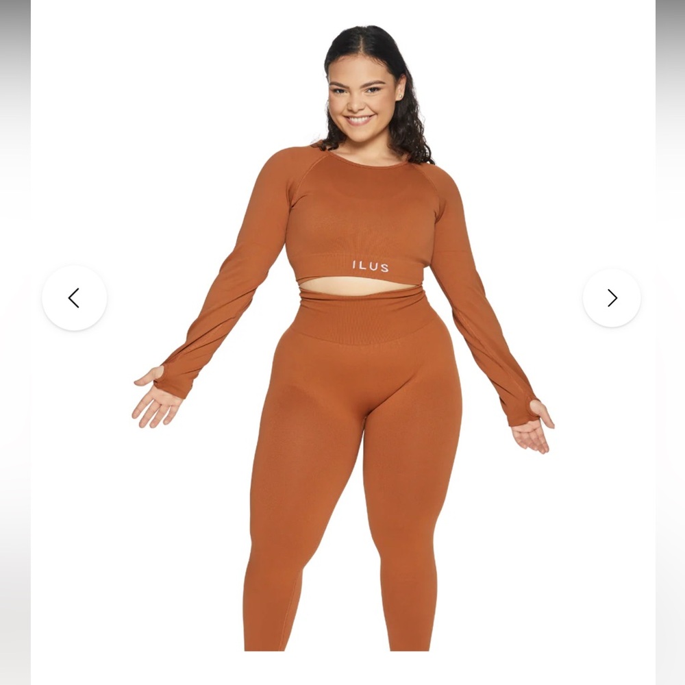 SEAMLUX™ Intensify Leggings + Long Sleeve Set – Medium (Bottom) / Small (Top)